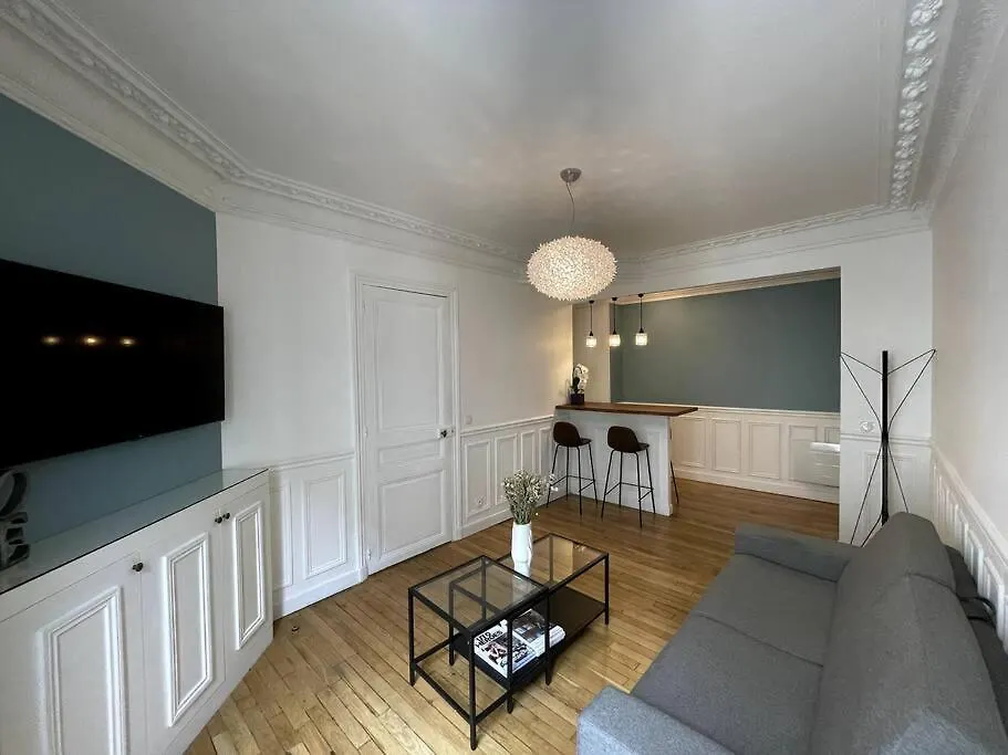 Paris Trocadero: Superbe Appartement Parisien Apartment